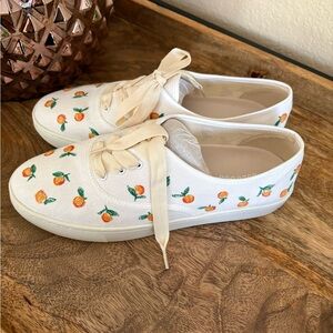 NWOB Soludos Marin Size 9.5 Embroidered Oranges Casual Sneakers